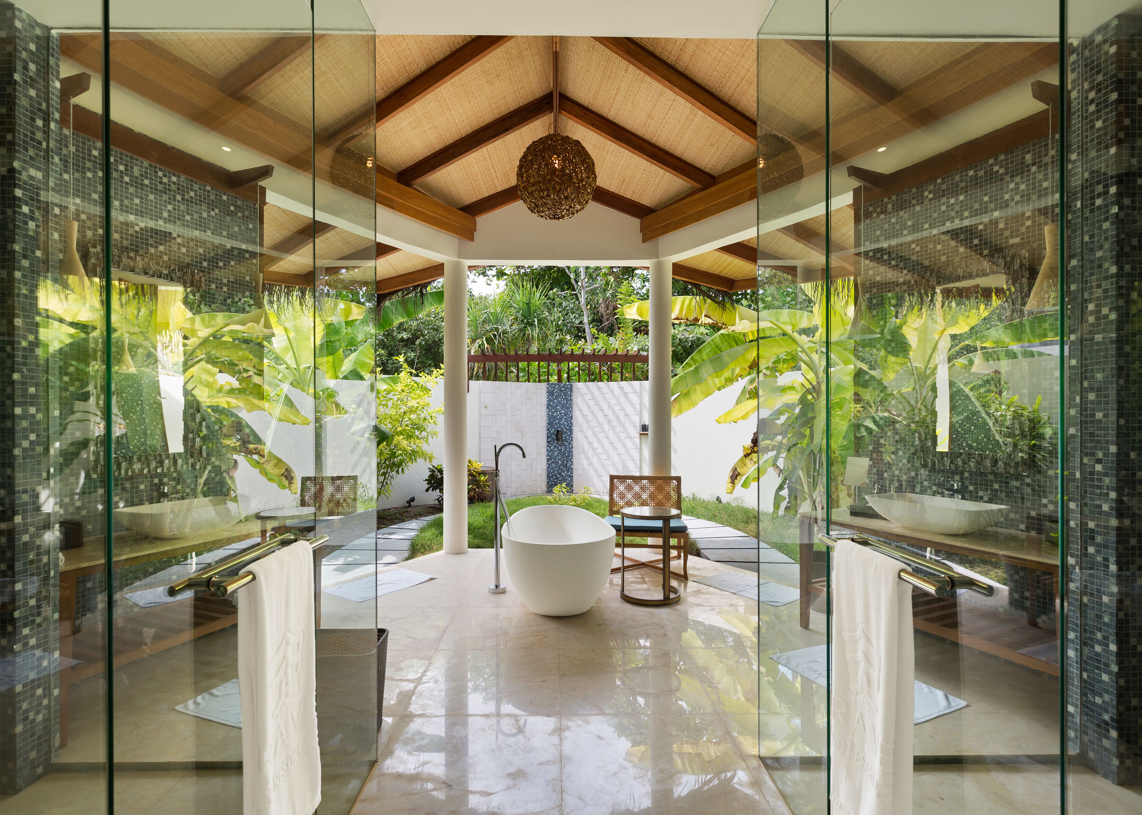 separate bathtub and shower, deep-soaking bathtub, free toiletries