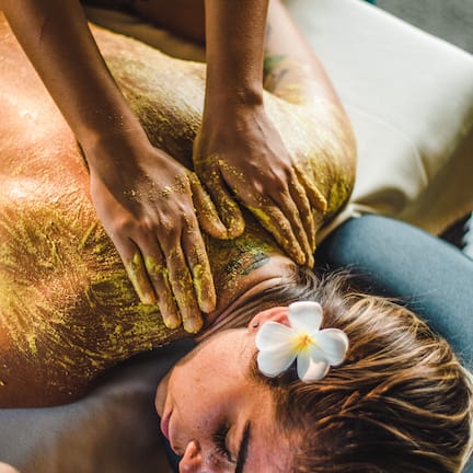 Couples treatment rooms, hot tub, Turkish bath, body treatments