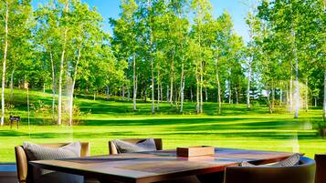 2 restaurants, breakfast, lunch, dinner served; Japanese cuisine