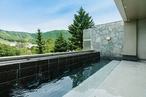 Körperbehandlungen, Aromatherapie, Sportmassagen, Gesichtsbehandlungen