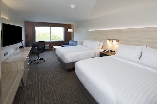Holiday Inn Express & Suites Alpena - Downtown by IHG