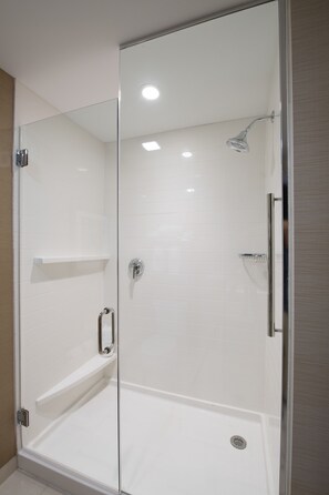 Bathroom shower - Fairfield Inn & Suites Houma Southeast (Houma)