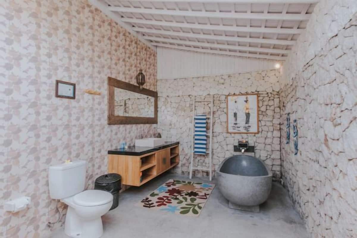 Shower, rainfall showerhead, hair dryer, towels