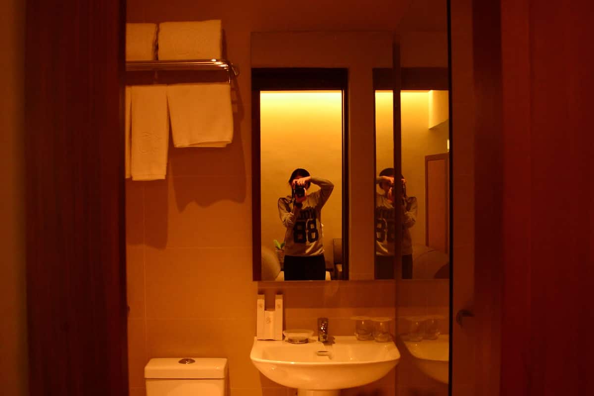 penthouse emilia romagna | bathroom | combined shower/bathtub, rainfall showerhead, free toiletries