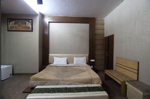 1 bedroom, minibar, desk, free cots/infant beds