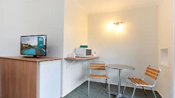 Desk, soundproofing, iron/ironing board, free WiFi