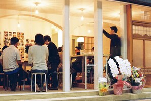 Lobby lounge - Sato san's Rest - Hostel (Tokyo)