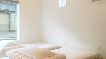 Triple Room (A) | Free WiFi, bed sheets