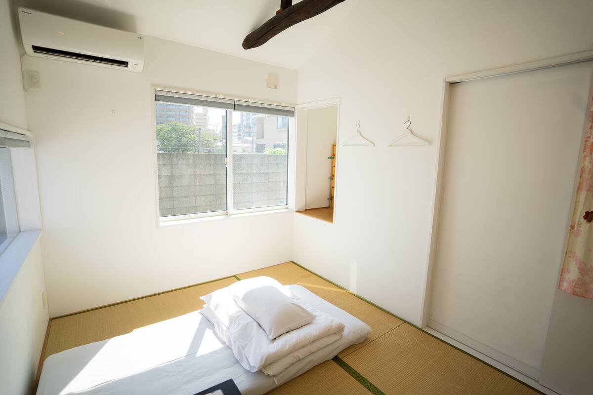 Quarto triplo ( A ) | Wi-Fi de cortesia, roupa de cama