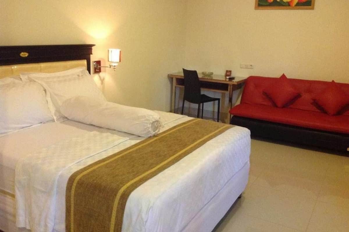 Executive Room | In-room safe, desk, free WiFi