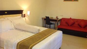 Executive Room | In-room safe, desk, free WiFi