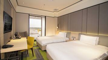 Egyptian cotton sheets, premium bedding, free WiFi, bed sheets