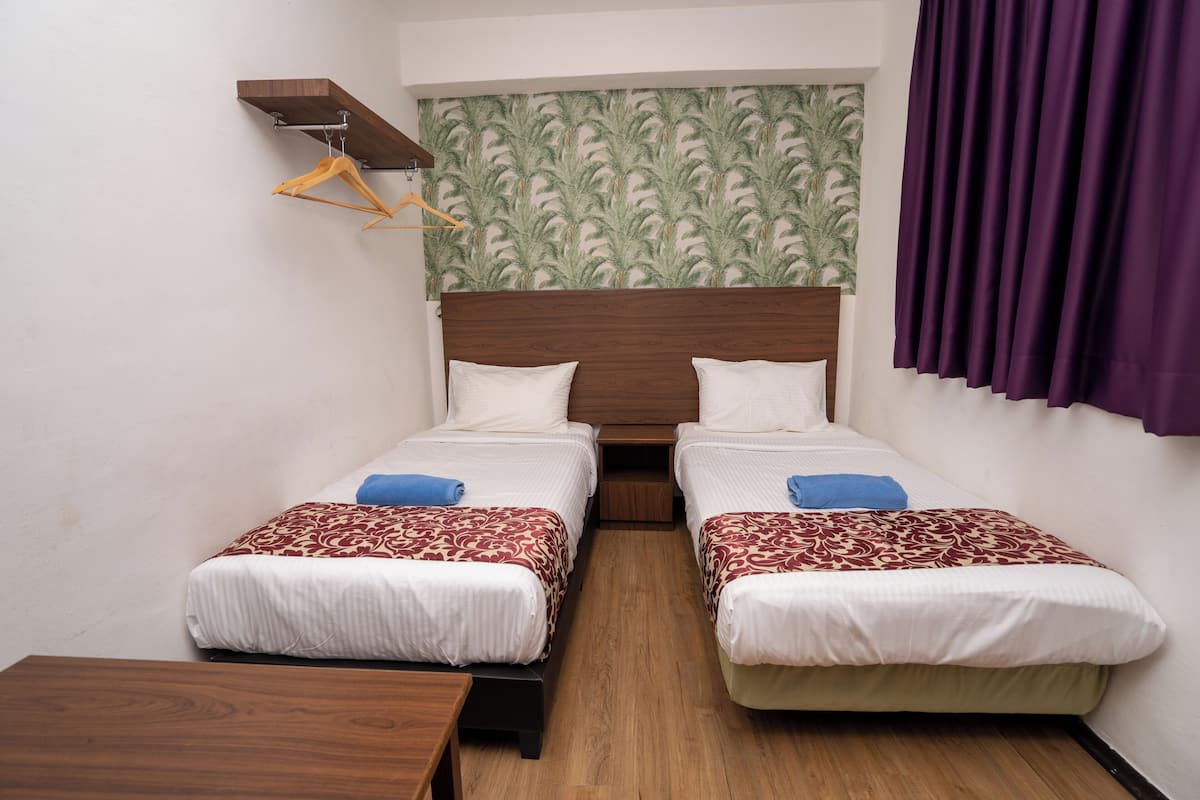 Standard Twin Room | Free WiFi