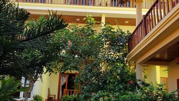 Bungalow, Garden View | Garden view