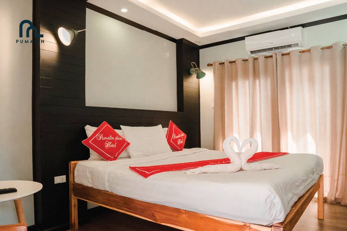 Superior Double Room | Minibar, caja fuerte, escritorio y sistema de insonorización