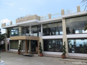 Exterior - Splash Suites Hotel Tagaytay (Tagaytay)