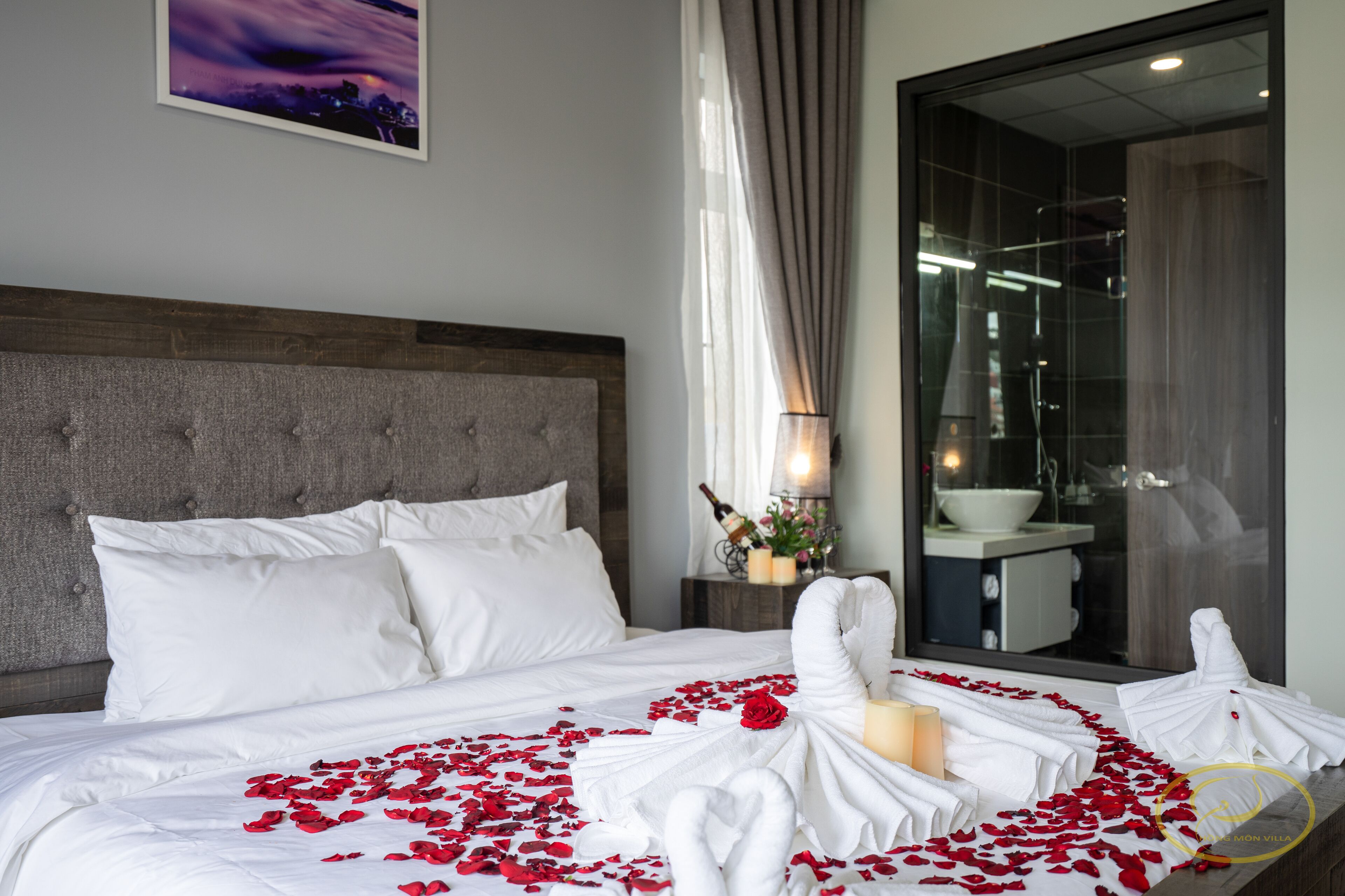 Fantastic Super King or Two Double Beds, Balcony, Garden View | Pillow-top beds, minibar, individually decorated, desk