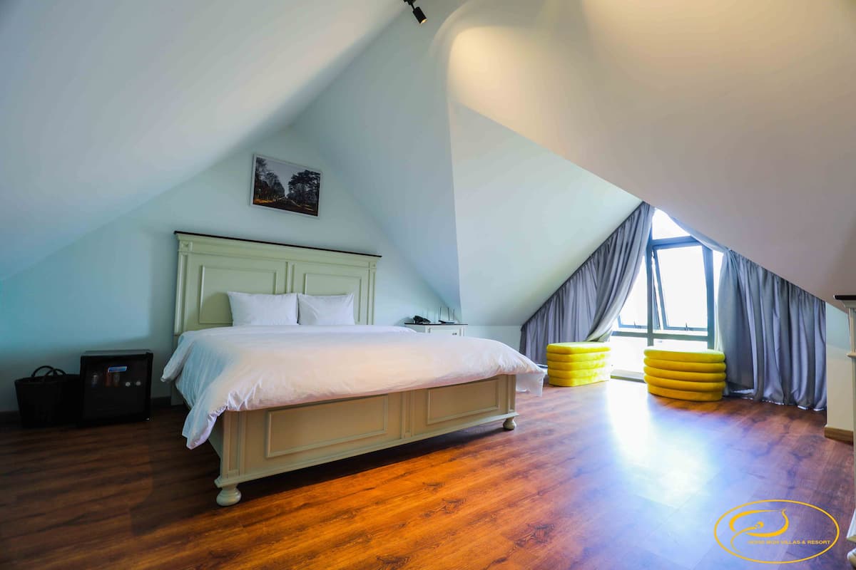 1 bedroom, pillow-top beds, minibar, individually decorated