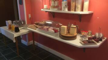 Desayuno buffet diario (DKK 95 por persona)
