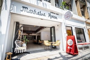 Outdoor dining - Sabai House (Chiang Mai)