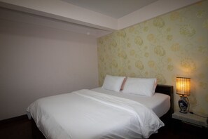 Standard Double Room | In-room safe, desk, rollaway beds, free WiFi - Sabai House (Chiang Mai)