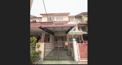 Holidayhome 45A Taman Desa Pangkor