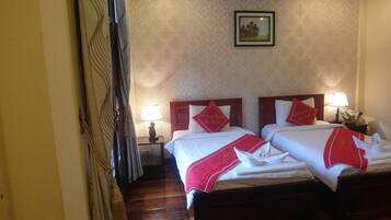 Superior Twin Room, 2 Single Beds, Non Smoking | Terrace/patio