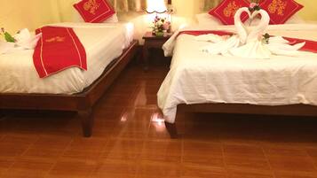 Deluxe Triple Room | Desk, free WiFi
