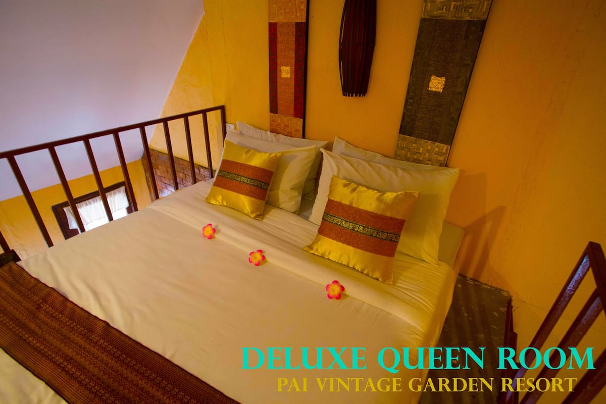 Deluxe Room | Free WiFi, bed sheets