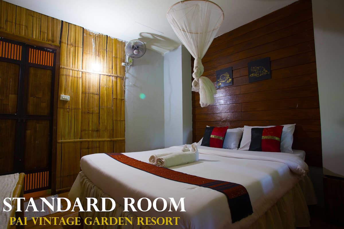 Standard Fan Room | Free WiFi, bed sheets