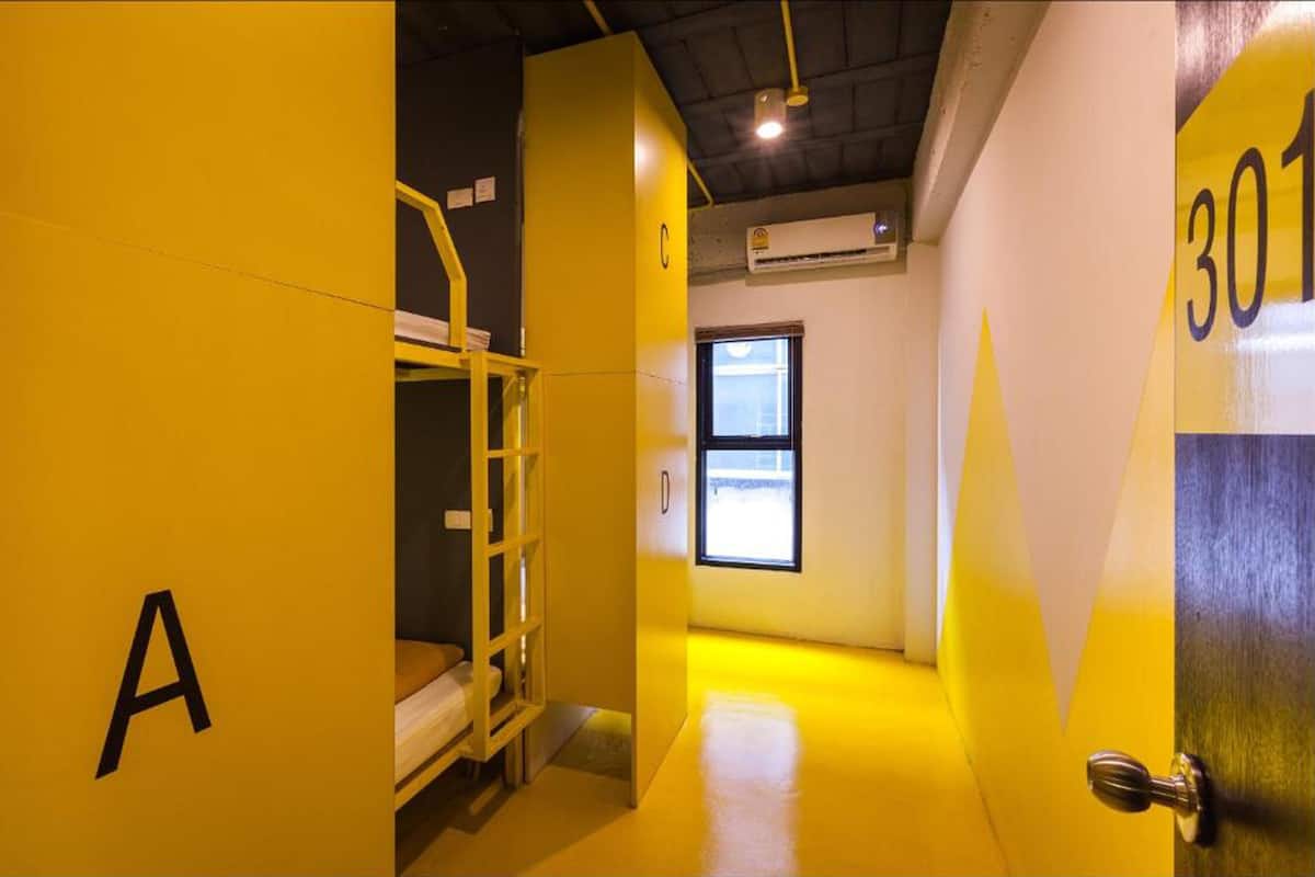 Quadruple Room with Shared Bathroom | Wi-fi (inkludert) og sengetøy