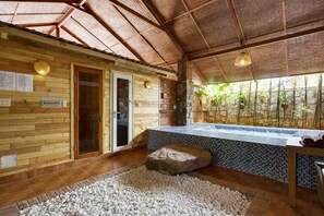 Sauna, baño turco/hammam, masajes de tejido profundo 