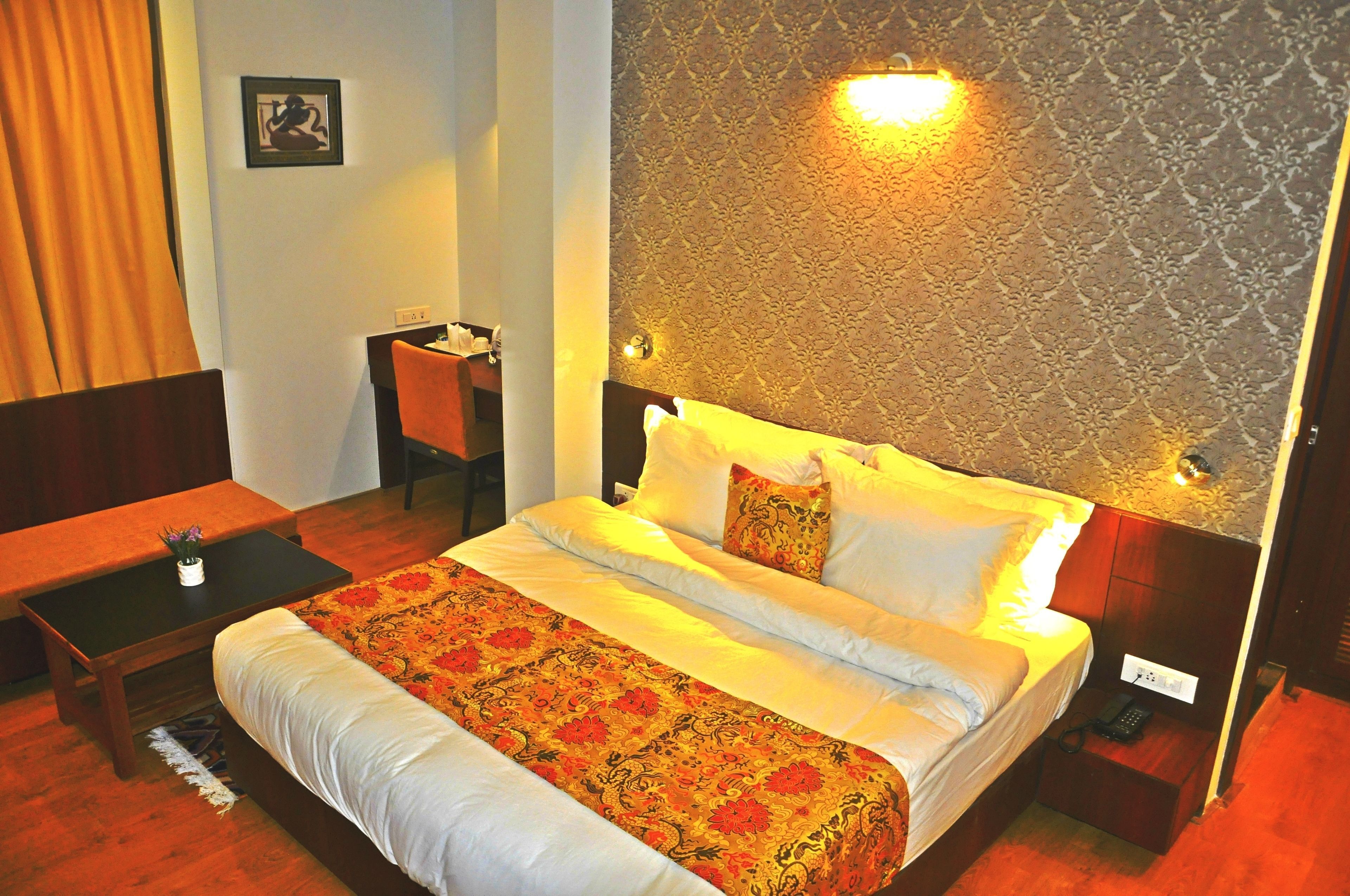 Premium bedding, down duvets, desk, soundproofing