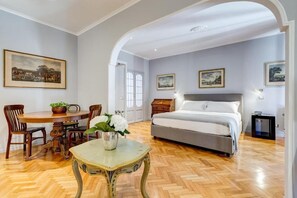 Deluxe Suite, Kitchen, Tower | Private kitchen