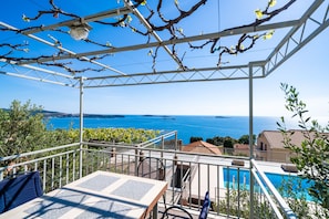 Apartment (Apartments Klis - Three Bedroom Apart) | Terrace/patio