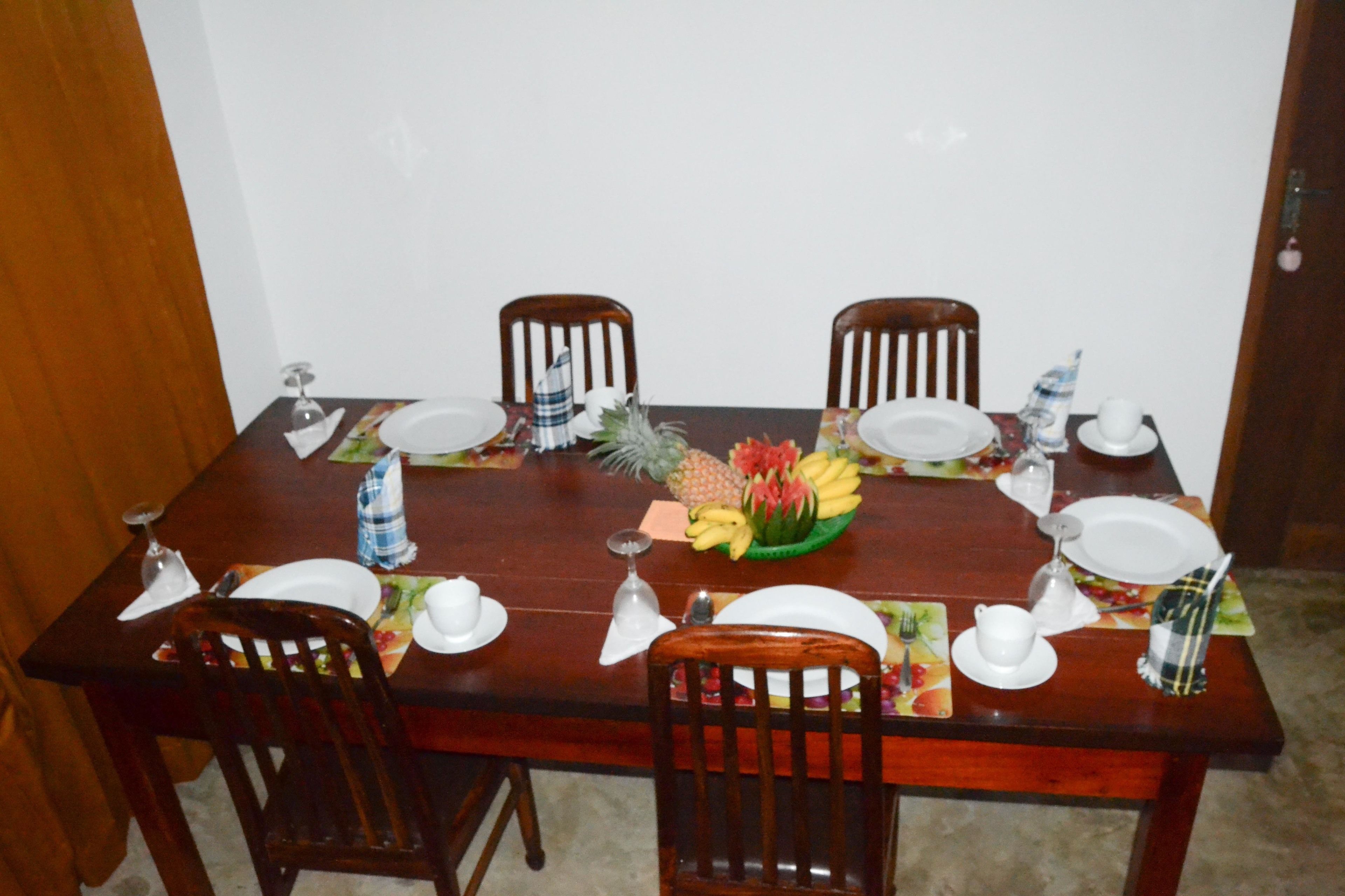 含每日吃到飽早餐