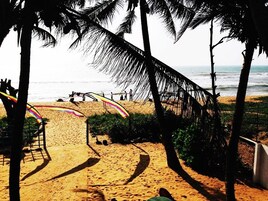 En la playa, 3 bares en la playa, surf