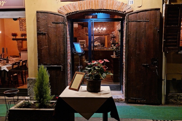 Lunch and dinner served, local cuisine