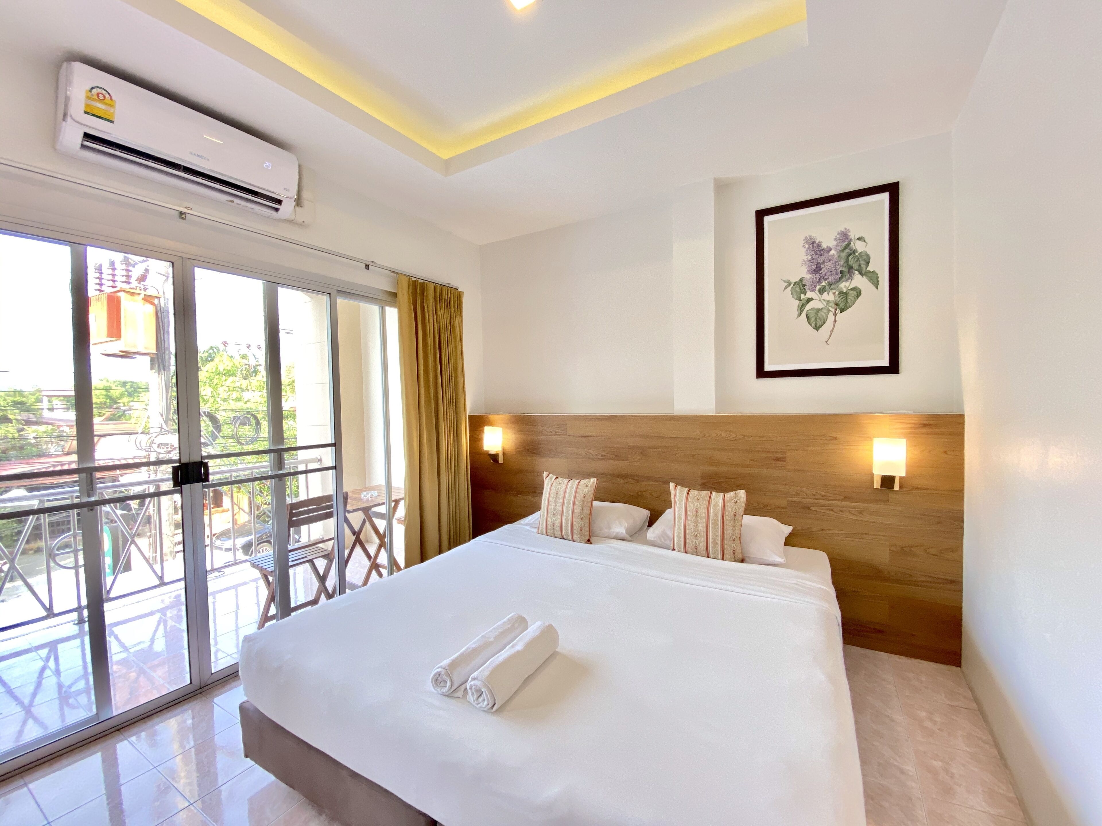 room, 1 bedroom, balcony | in-room safe, desk, laptop workspace, blackout curtains