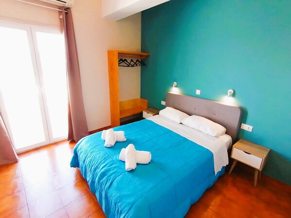 ห้องซูพีเรียดับเบิล, เตียงใหญ่ 1 เตียง, วิวทะเล | โต๊ะทำงาน, Wi-Fi ฟรี, ผ้าปูที่นอน