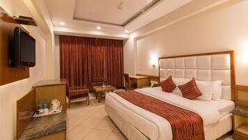 Superior Double or Twin Room, 1 Bedroom | 1 bedroom, down comforters, in-room safe, individually furnished