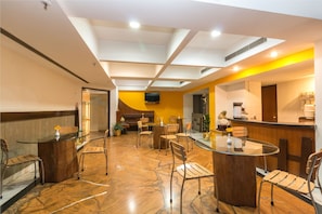 Coffee shop - Hotel Pacific Dehradun (Dehradun)