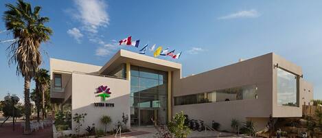 Fachada de la propiedad