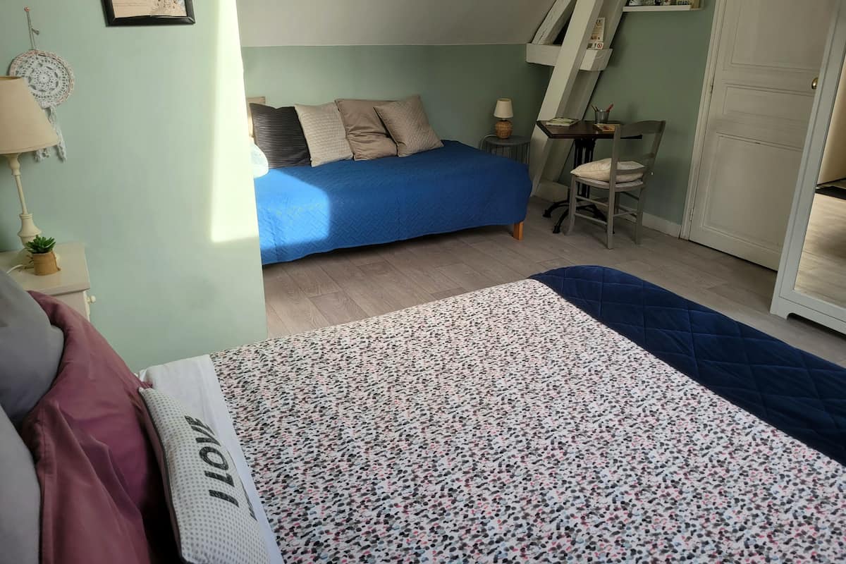 Individually decorated, desk, blackout curtains, soundproofing