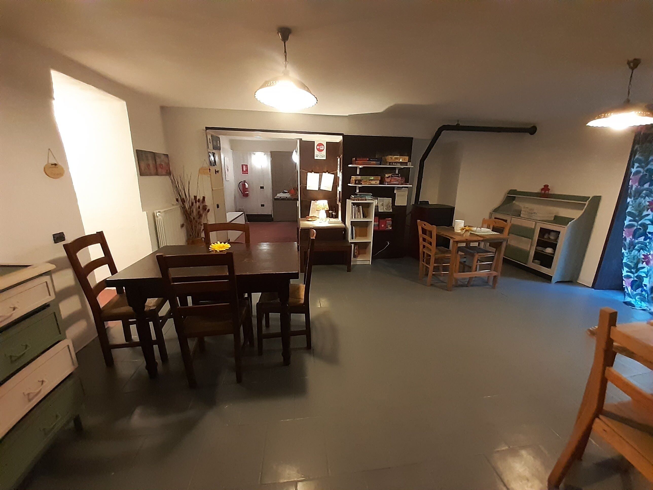 TV de tela plana 22 polegadas com canais a cabo, TV
