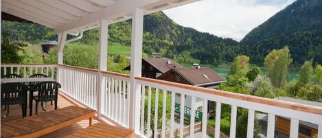 Apartment, 3 Bedrooms, Kitchen, Lake View | Balcony
