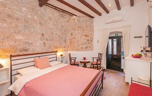 Literie de qualité supérieure, bureau, chambres insonorisées