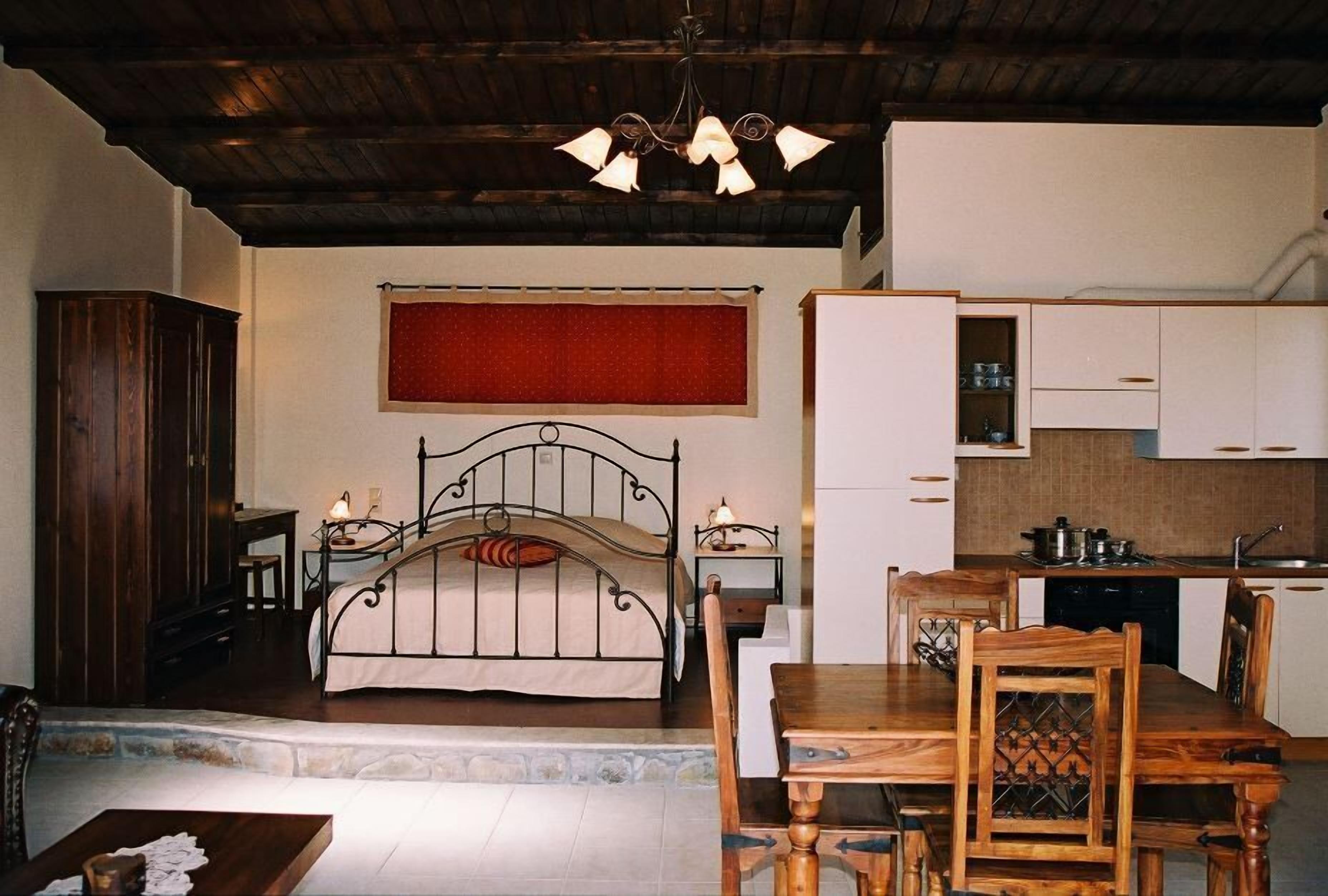 cottage | living area | 24-inch flat-screen tv with satellite channels, tv, fireplace