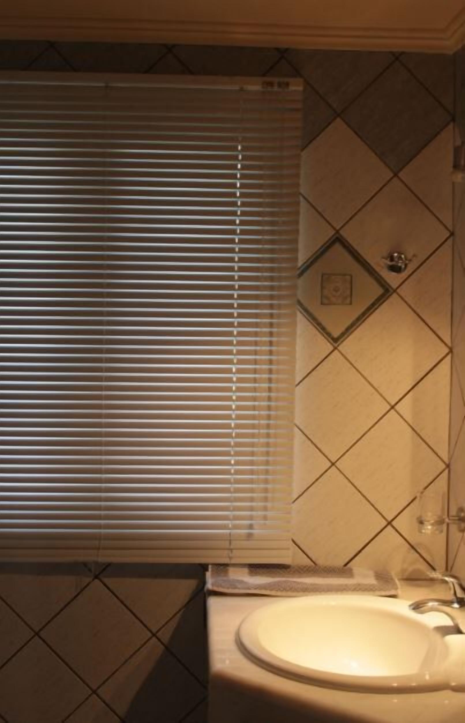 cottage | bathroom sink