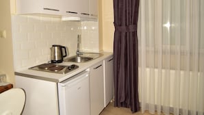 Economy Family Apart | Premium bedding, blackout drapes, iron/ironing board (on request) - Hotel Liva Suite (Istanbul)